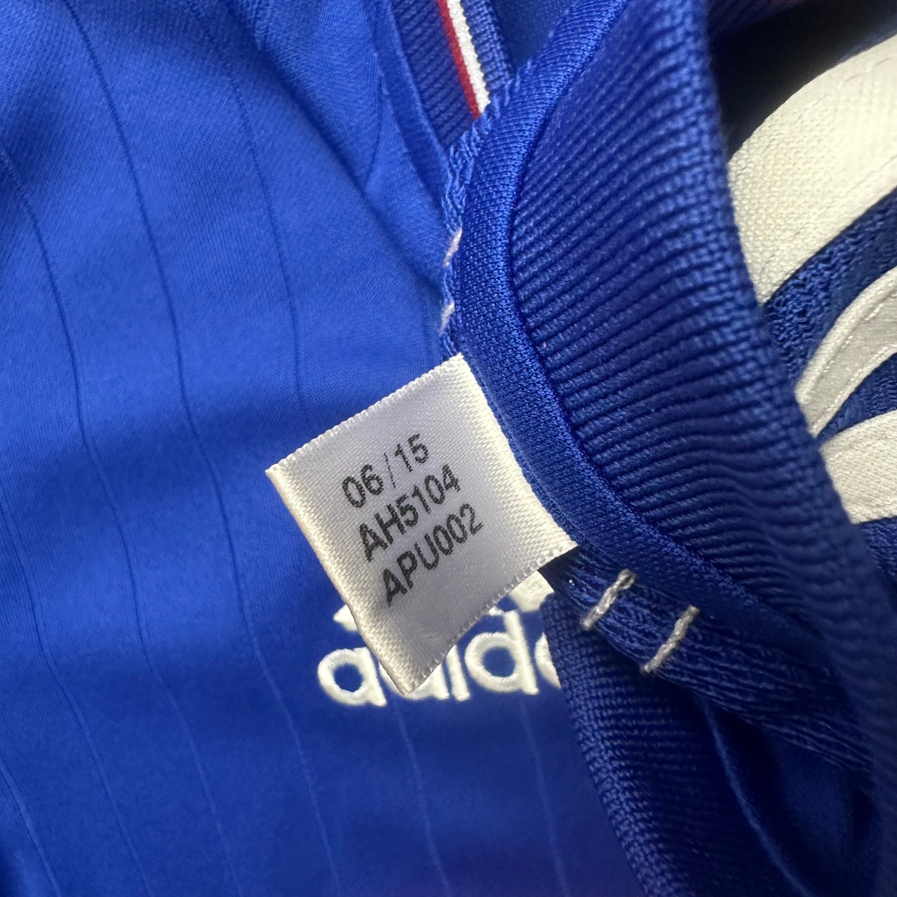 Chelsea 2015-16 Home Shirt (L) Hazard #10